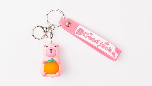 Капибара с рюкзачком, брелок, в ассортименте