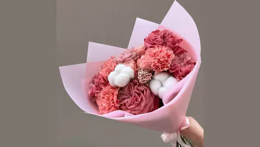 Букет с&nbsp;пионовидными и&nbsp;кустовыми розами #149 FMART by flowwow