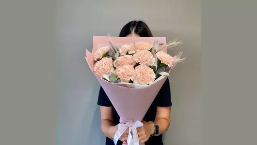 Букет комплимент из&nbsp;гвоздик FMART by flowwow