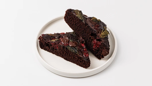 Брауни с клюквой и мятой веган, кафе