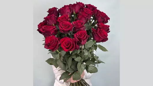 Букет из&nbsp;высоких красных роз Эквадор FMART by flowwow