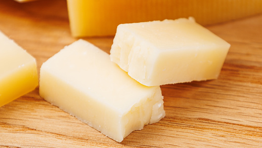 Сыр "Пармезан" (6 мес.), 200 г Сыр "Пармезан" (6 мес.), 200 г