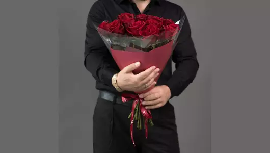 Букет из&nbsp;15 Красных роз (55см)