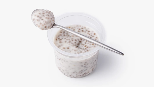 Десерт на кокосовой основе с семенами чиа