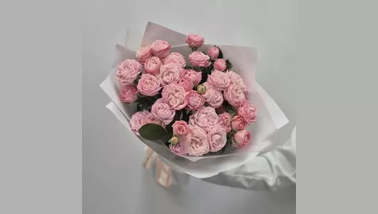 Букет кустовых роз "Мадам" FMART by flowwow