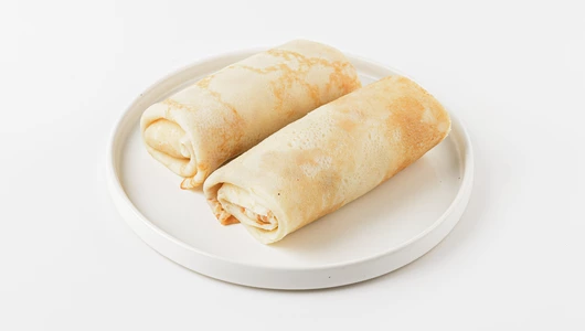 Блины с персиком и сливочным сыром