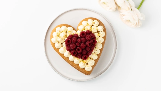 Торт "Медовое сердце" (с мармеладом малина)