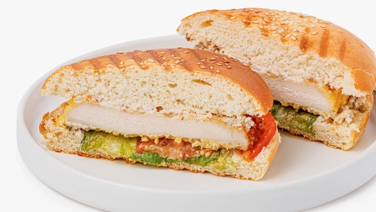 Бургер с&nbsp;куриным шницелем, кафе