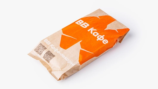 Сэндвич-ролл в тортилье с омлетом, курицей и соусом "Ранч", кафе Сэндвич-ролл в тортилье с омлетом, курицей и соусом "Ранч", кафе