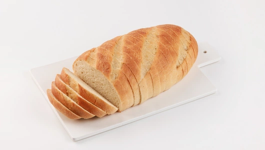 Батон пшеничный в нарезке Батон пшеничный в нарезке