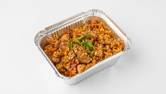 Пряный рис с курицей в соусе терияки