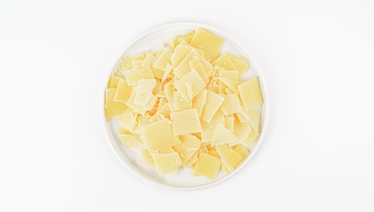 Сыр Пармезан "Аргентинский" (3 мес) хлопья, 100 г