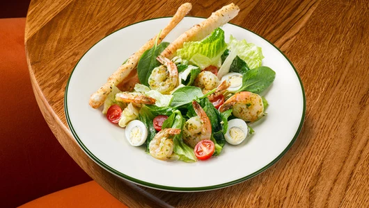 Цезарь с креветками Цезарь с креветками