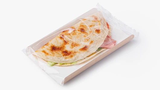 Сэндвич в&nbsp;лепешке Ротти с&nbsp;ветчиной, сыром и&nbsp;свежими томатами, кафе