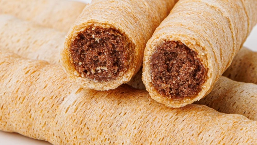 Вафельные трубочки с ореховой начинкой