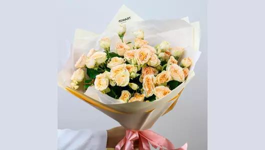 Авторский букет «Сансерра» из&nbsp;9 кустовых роз FMART by flowwow