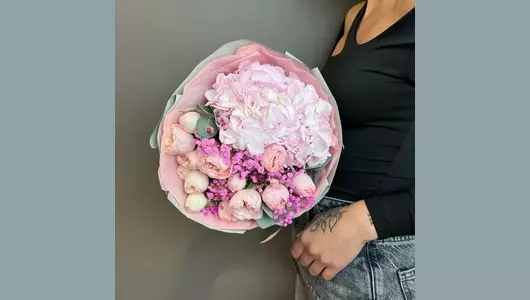 Букет с&nbsp;пионовидными розами FMART by flowwow