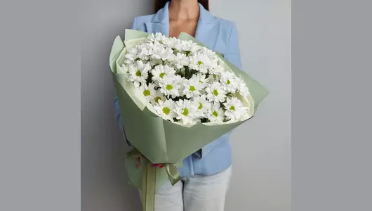 Хризантема кустовая в&nbsp;букете "Бакарди" FMART by flowwow