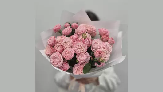 Букет кустовых роз "Мадам" FMART by flowwow