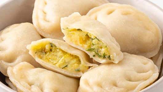 Вареники с печеным картофелем и зеленью