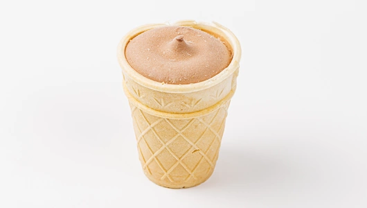 Пломбир шоколадный в вафельном стаканчике Пломбир шоколадный в вафельном стаканчике