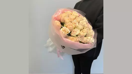 Монобукет из 25 розы Кения