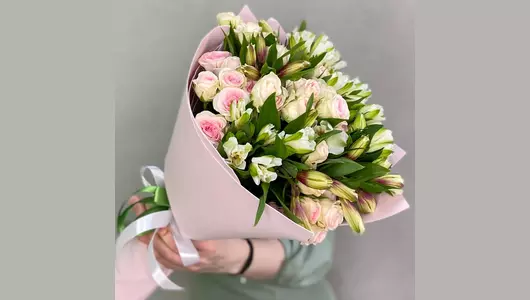 Букет Альстромерии с&nbsp;кустовой розой FMART by flowwow
