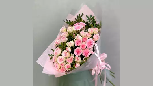 Букет Розовые кустовые розы FMART by flowwow