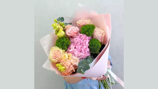 Букет-комплимент с&nbsp;гортензией FMART by flowwow