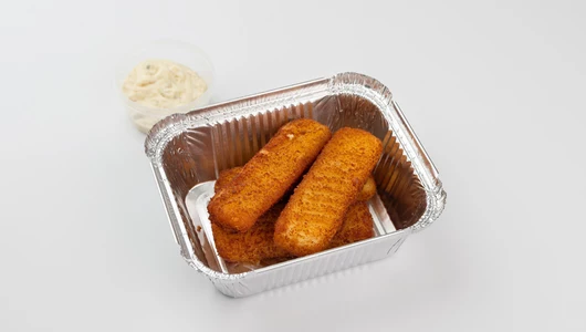 Рыбные палочки с&nbsp;соусом блю чиз