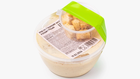 Крем-суп с&nbsp;лисичками и&nbsp;белыми грибами