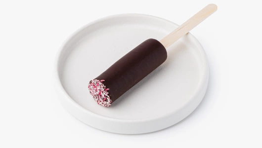 Конфета ручной работы фруктово-ореховая "Финик, миндаль, гвоздика", кафе Конфета ручной работы фруктово-ореховая "Финик, миндаль, гвоздика", кафе