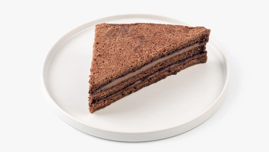 Пирожное-сэндвич "Шоколадное с черникой"