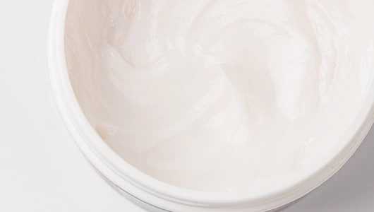 Маска для волос с гидролизованным кератином и шелком Маска для волос с гидролизованным кератином и шелком