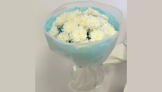 Монобукет из&nbsp;белой кустовой хризантемы балтика FMART by flowwow