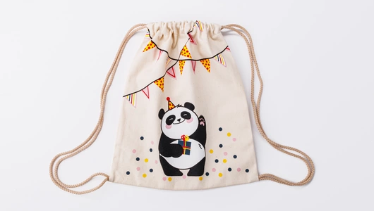 Сумка малая "Панда с подарком" беж шнур Сумка малая "Панда с подарком" беж шнур