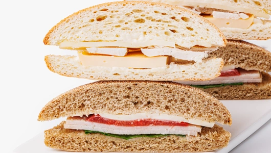 Ассорти мини-чиабатт курица, омлет, сыр + куриная ветчина, сыр Ассорти мини-чиабатт курица, омлет, сыр + куриная ветчина, сыр