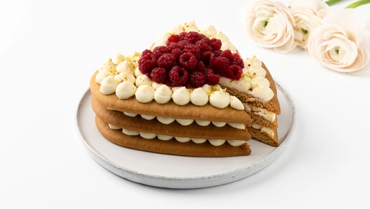 Торт "Медовое сердце" (с мармеладом малина)