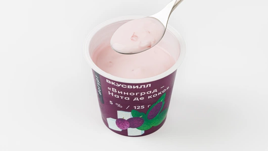 Йогурт "Виноград-Ната де коко" 5%