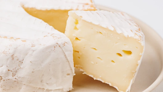 Сыр мягкий с белой плесенью "Камамбер", 125 г