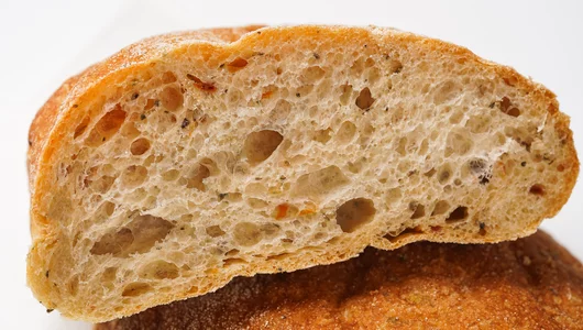 Чиабатта с&nbsp;вялеными томатами и&nbsp;травами