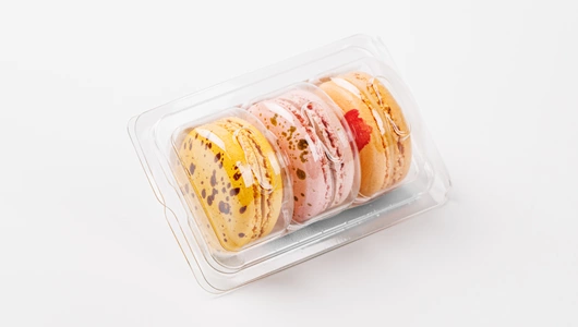 Ассорти макарон "Клубника - мята, банан - карамель, грейп."