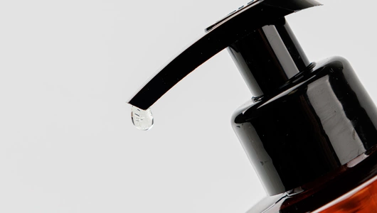 Гель-масло для душа смягчающее "Терпкий сантал и олива"