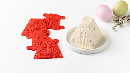 Пасха творожная с&nbsp;клюквой, вишней, фундуком, кешью и&nbsp;миндалем