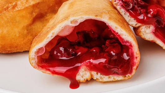 Пирожки жареные с&nbsp;вишней, 2 шт
