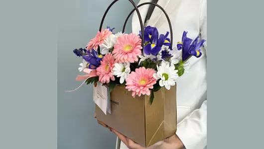 Сумочка с&nbsp;гермини и&nbsp;ирисами "Неженка" N52754-Дв FMART by flowwow