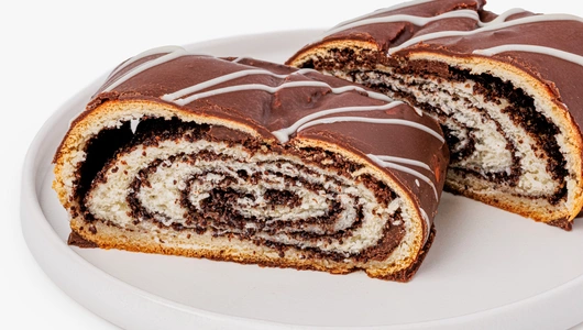 Булочка с&nbsp;маком и&nbsp;шоколадом