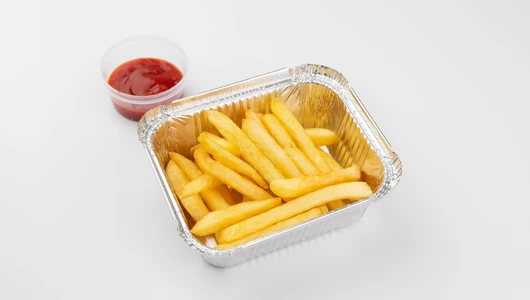 Картофель фри с кетчупом