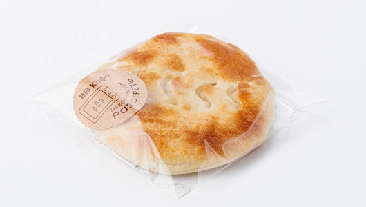 Мини пирог с курицей и сыром, кафе Мини пирог с курицей и сыром, кафе