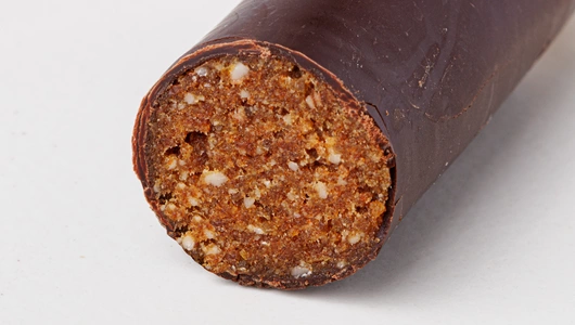 Конфета ручной работы фруктово-ореховая "Финик, миндаль", кафе